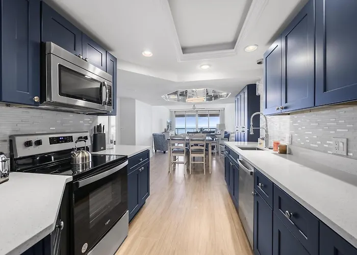 Crescent Club 12e-n Apartment