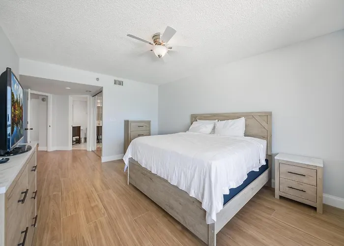 Apartment Crescent Club 12e-n Clearwater Beach